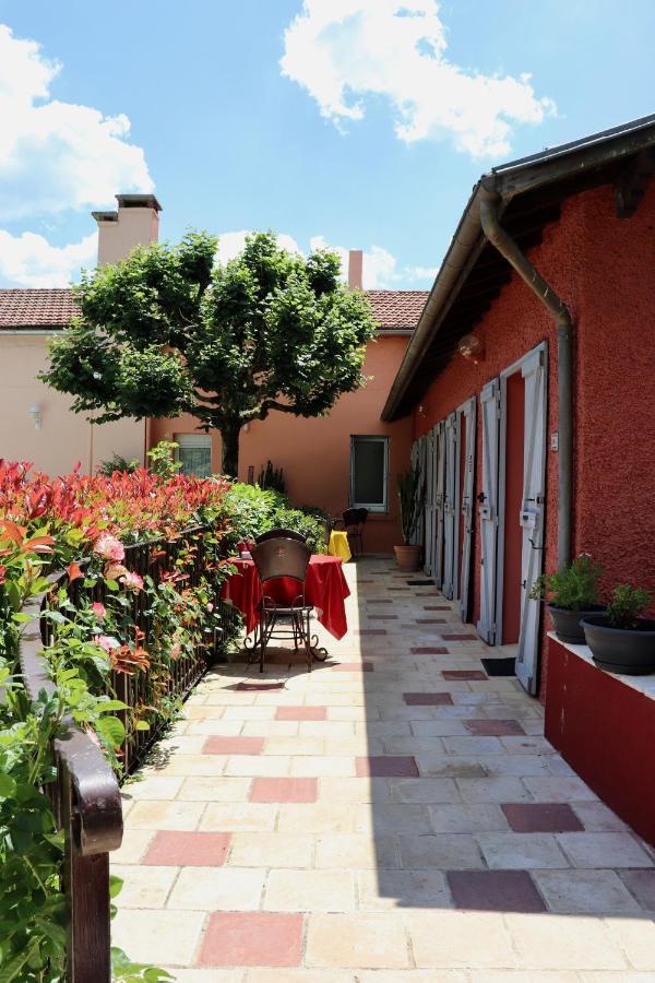 La Casa Color Bed & Breakfast Lamagdelaine Exterior photo